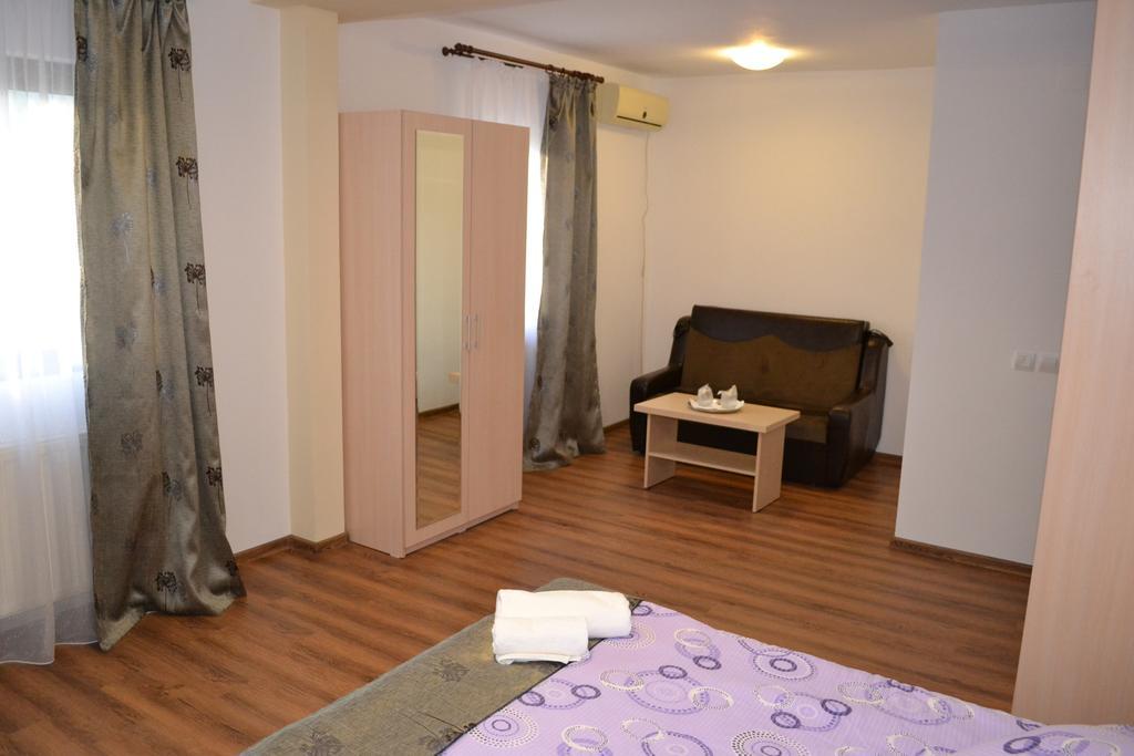 Pensiunea Meridian Corbeni Habitación foto