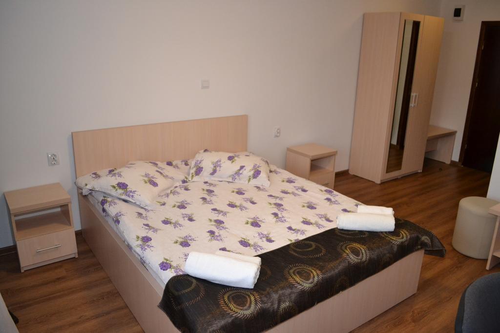 Pensiunea Meridian Corbeni Habitación foto