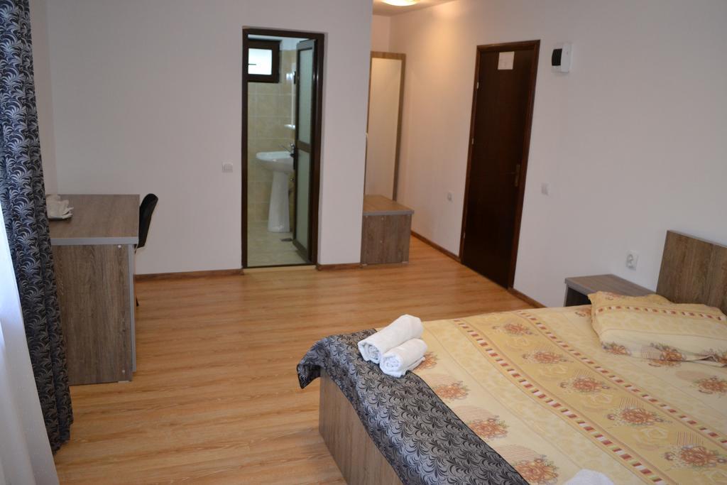 Pensiunea Meridian Corbeni Habitación foto
